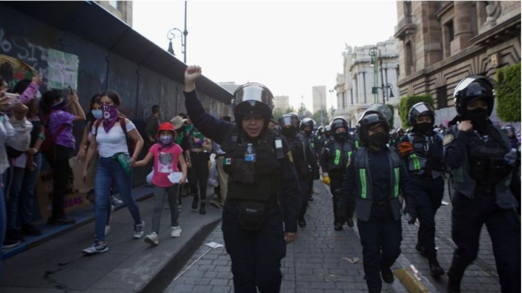 Operativo de seguridad con 2,300 policías femeninas para la Marcha del Día Internacional de la Mujer en CDMX