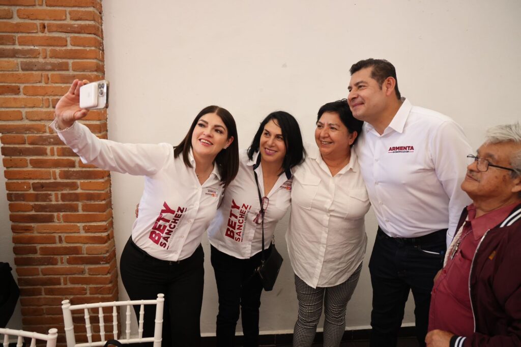 Alejandro Armenta Impulsa el Empoderamiento Femenino con el Nuevo Banco de la Mujer en Puebla