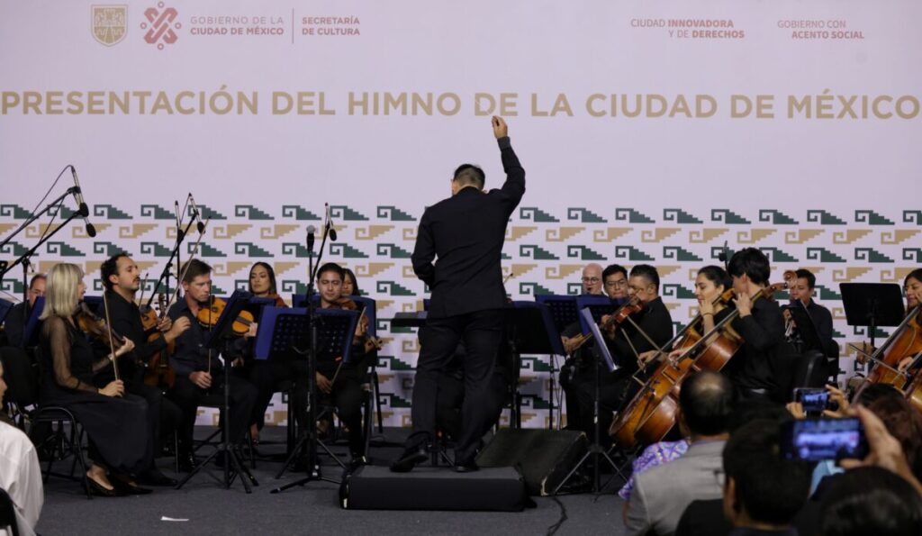 Presentan el primer himno de la Ciudad de México compuesto por una mujer