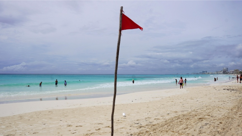 Cancún se prepara para la llegada del huracán Beryl: Medidas y precauciones