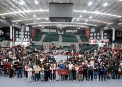 Entrega alcalde Ismael Burgueño 875 vales Uniforma-T 2026 a estudiantes